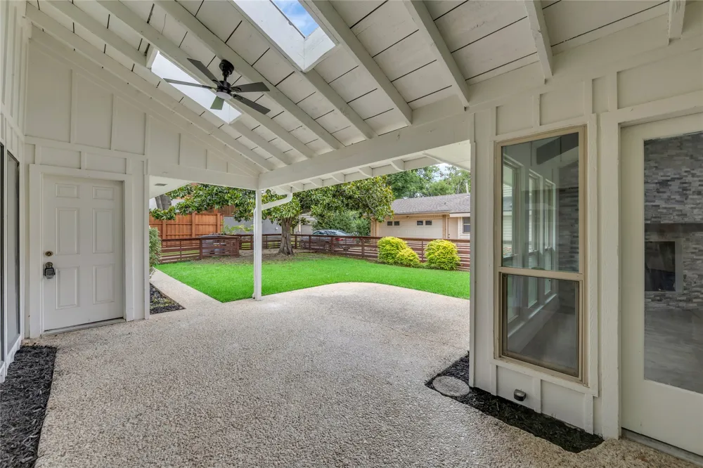 13826 Wooded Creek Court Farmers Branch, TX 75244