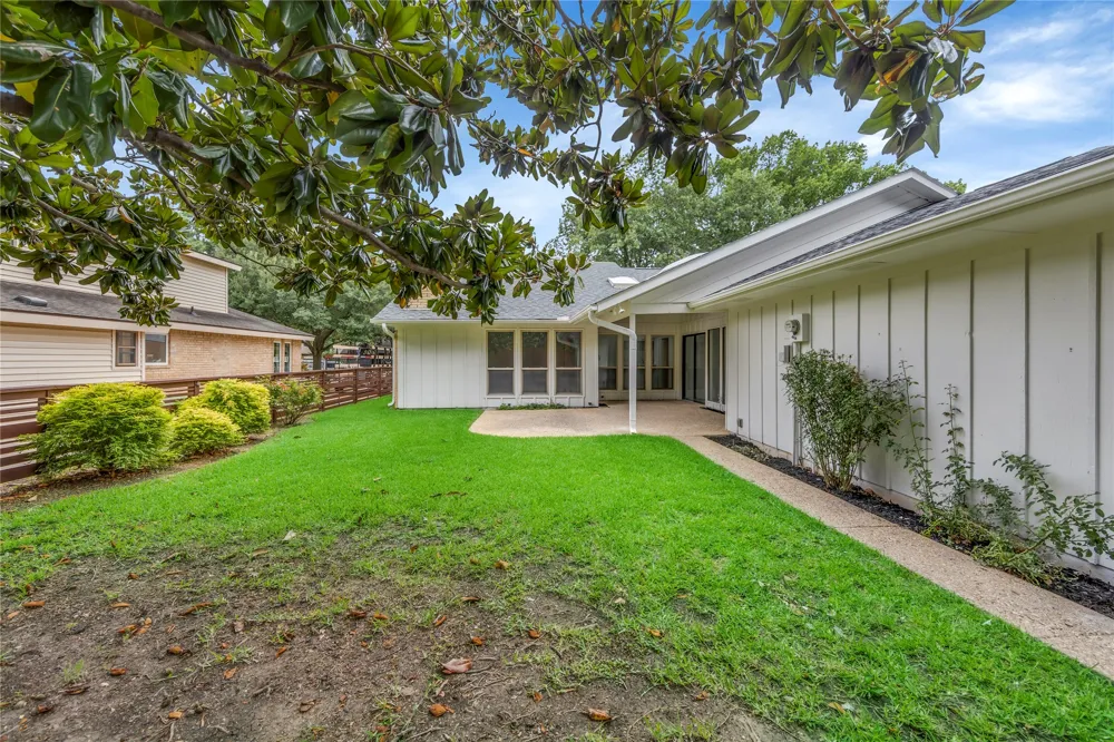 13826 Wooded Creek Court Farmers Branch, TX 75244