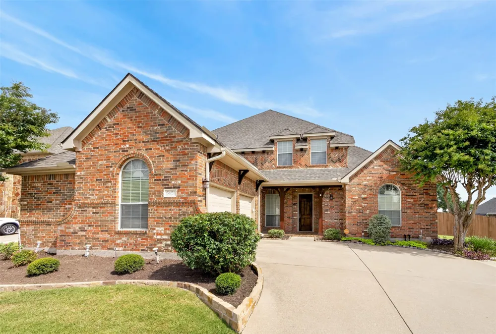 6421 Fieldcrest Lane Sachse, TX 75048
