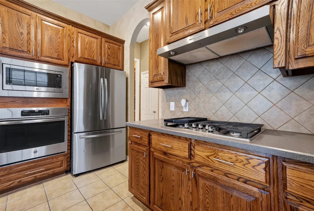 6421 Fieldcrest Lane Sachse, TX 75048
