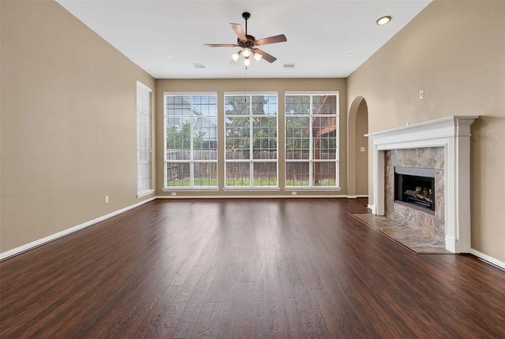 6421 Fieldcrest Lane Sachse, TX 75048
