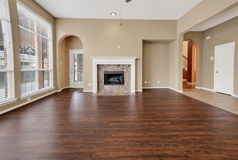 6421 Fieldcrest Lane Sachse, TX 75048