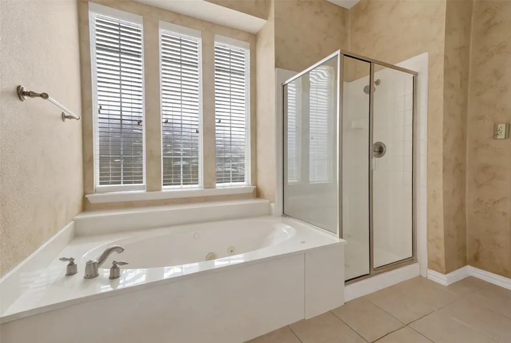 6421 Fieldcrest Lane Sachse, TX 75048