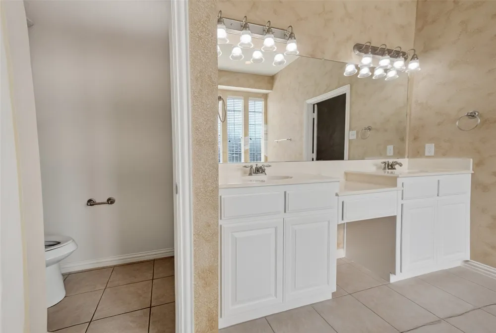 6421 Fieldcrest Lane Sachse, TX 75048