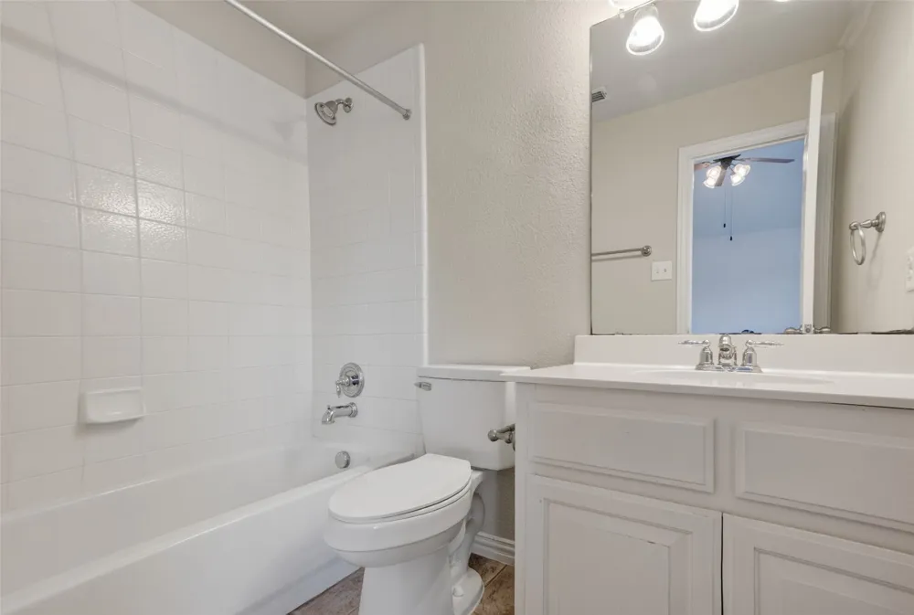 6421 Fieldcrest Lane Sachse, TX 75048