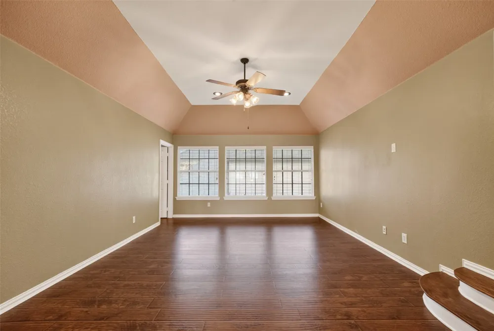 6421 Fieldcrest Lane Sachse, TX 75048