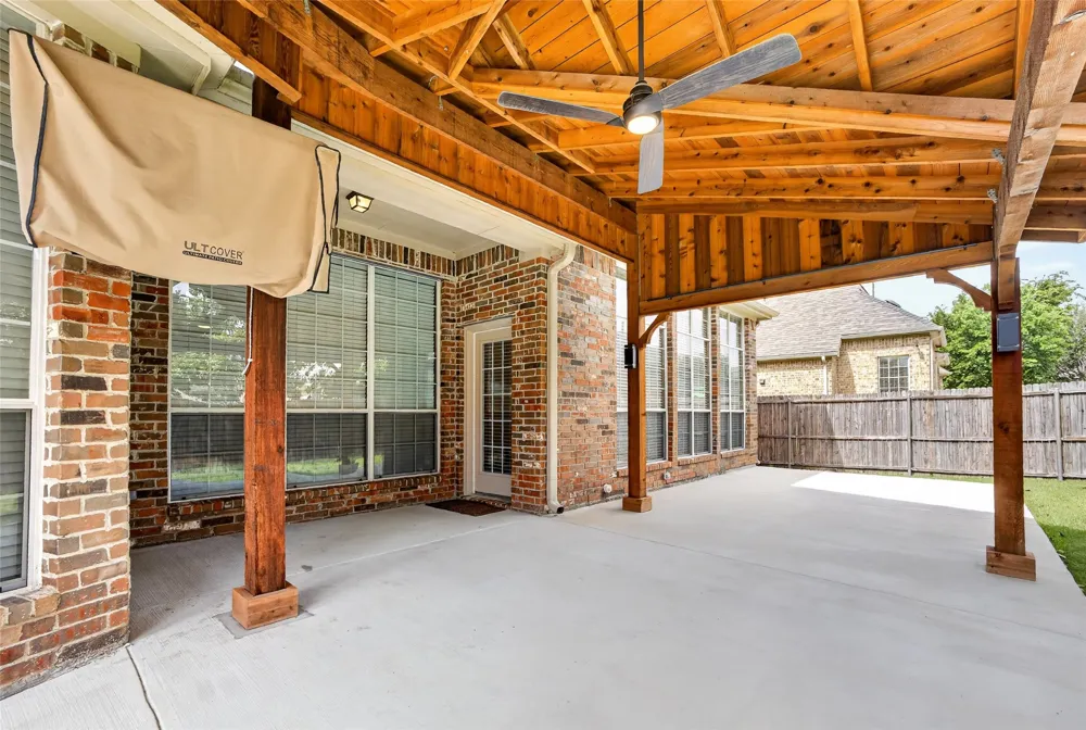 6421 Fieldcrest Lane Sachse, TX 75048