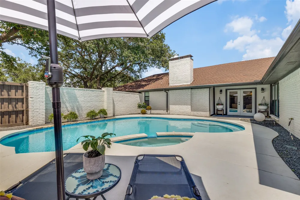 6626 Harvest Glen Drive Dallas, TX 75248