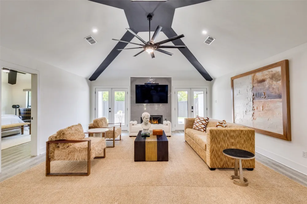 6626 Harvest Glen Drive Dallas, TX 75248