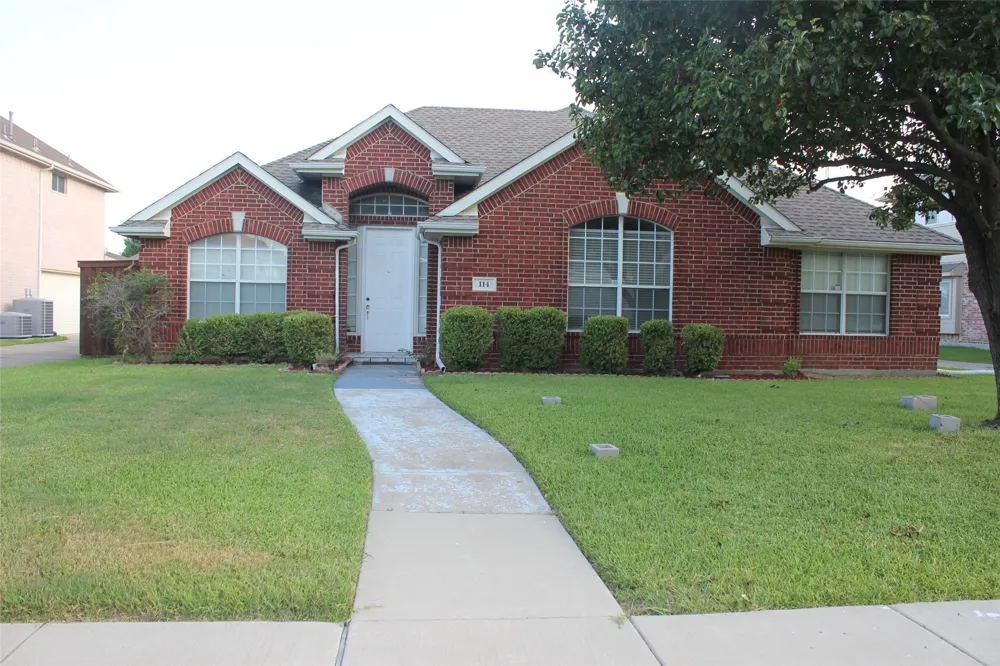 114 Briar Oak Drive Murphy, TX 75094