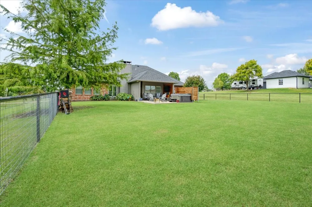 146 Derby Drive Van Alstyne, TX 75495