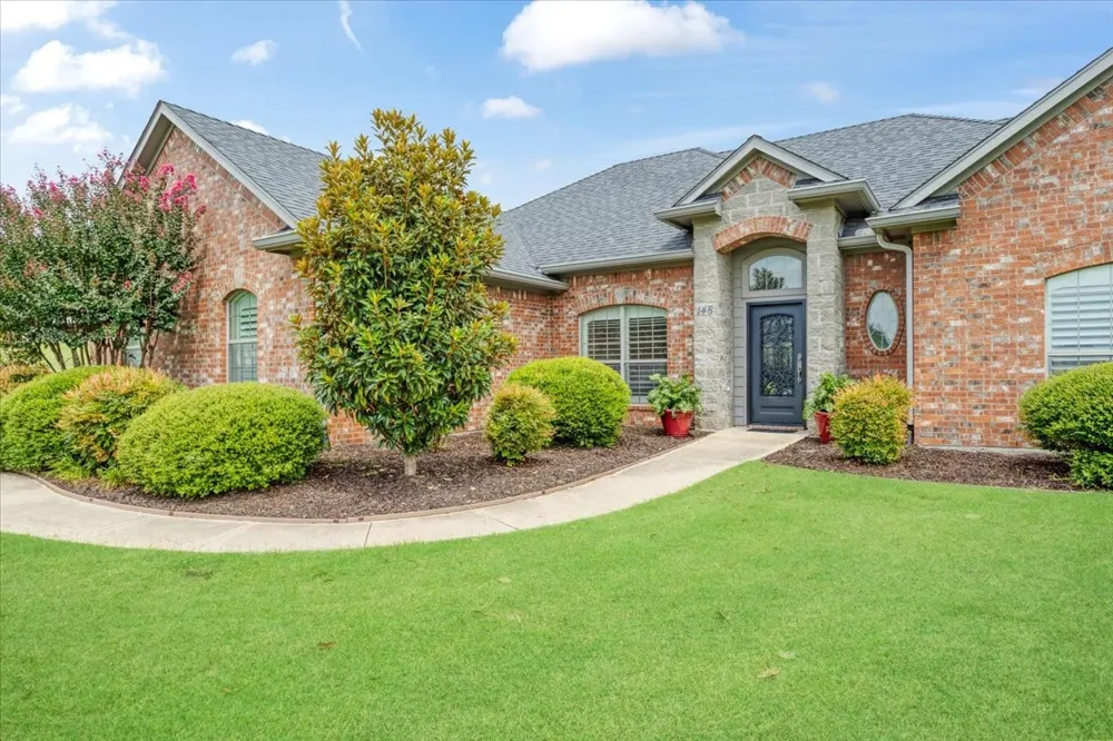 146 Derby Drive Van Alstyne, TX 75495