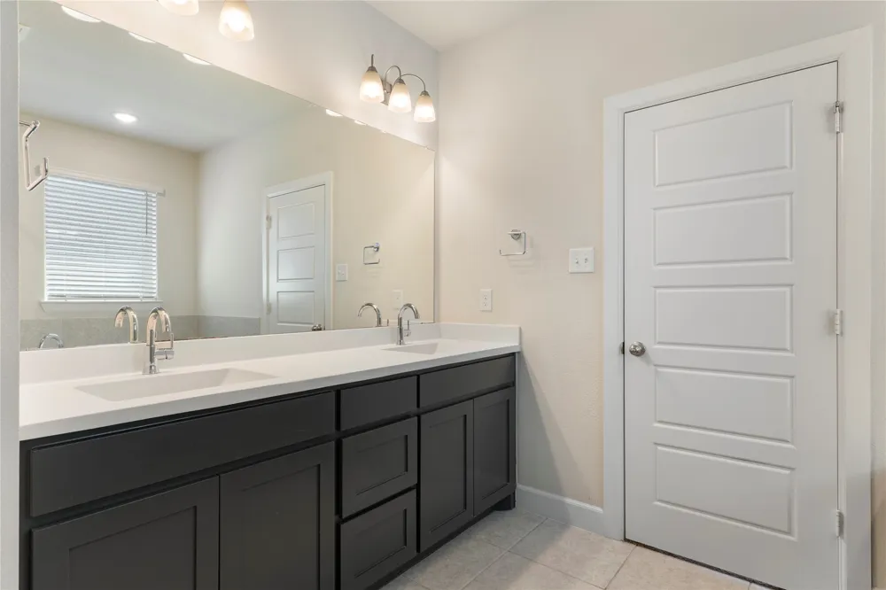 4310 Indigo Lark Lane Arlington, TX 76005