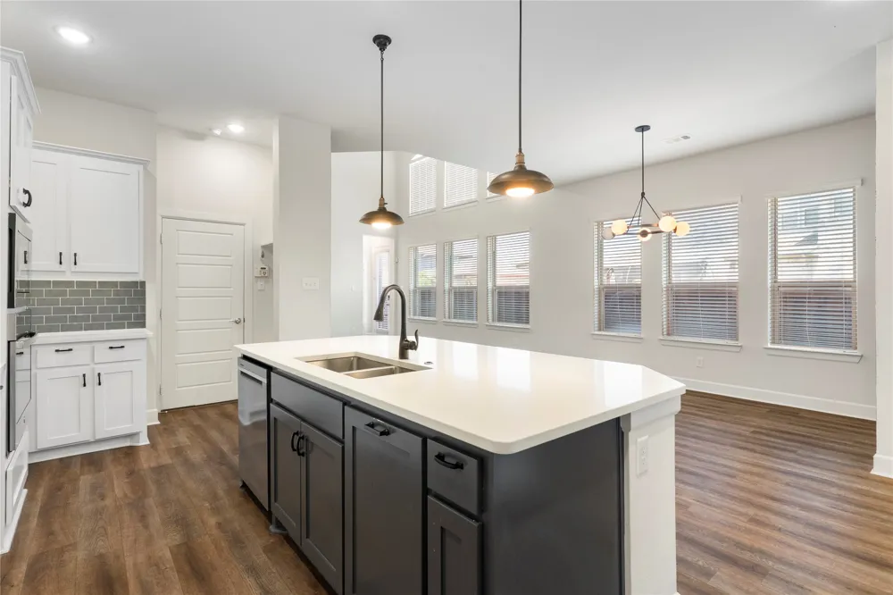 4310 Indigo Lark Lane Arlington, TX 76005
