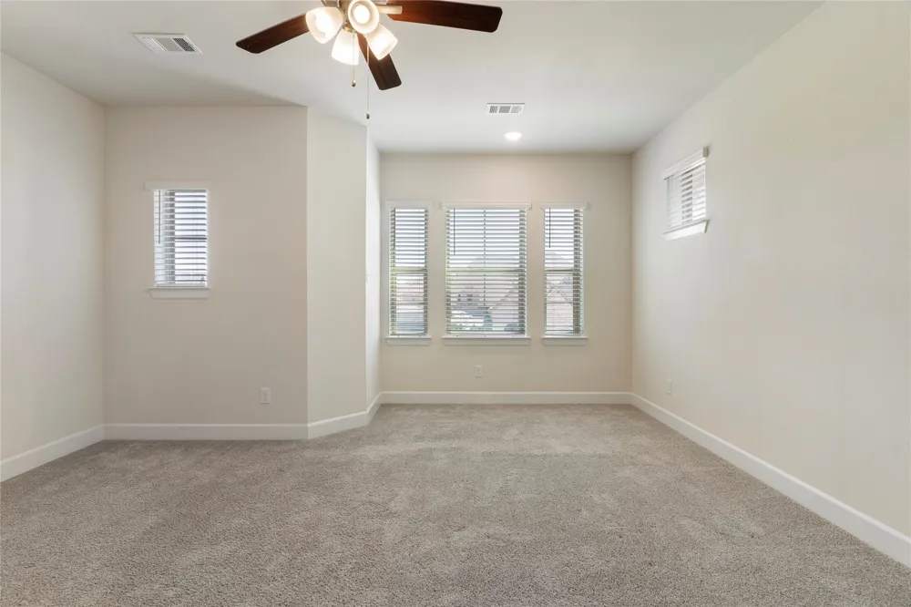 4310 Indigo Lark Lane Arlington, TX 76005