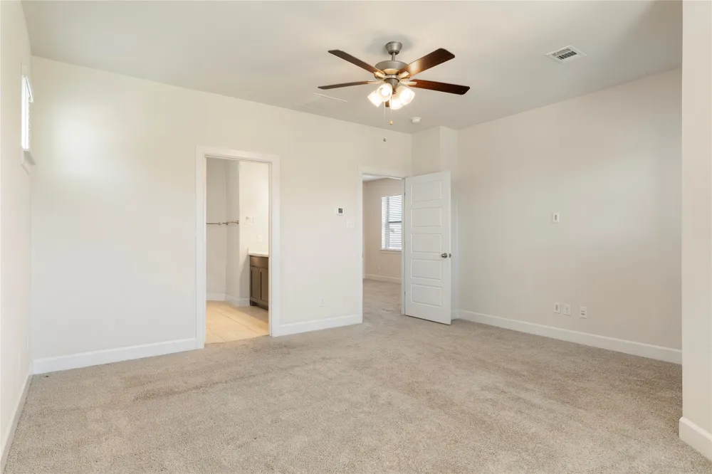 4310 Indigo Lark Lane Arlington, TX 76005