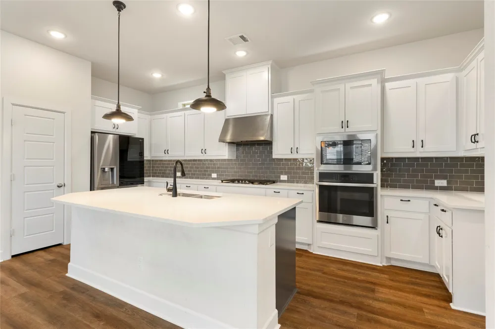 4310 Indigo Lark Lane Arlington, TX 76005