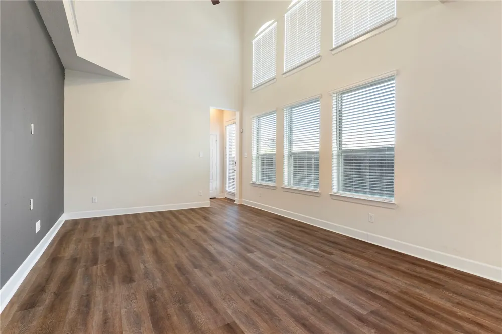 4310 Indigo Lark Lane Arlington, TX 76005