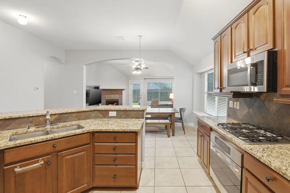 914 Rockton Drive Wylie, TX 75098