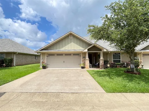 421 W Cumberland Road #701