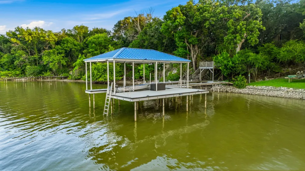 7250 Briar Road Azle, TX 76020