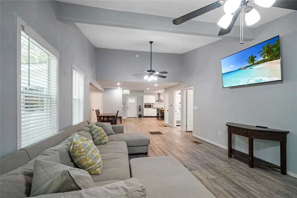 2228 W Holly Trail Holly Lake Ranch, TX 75765