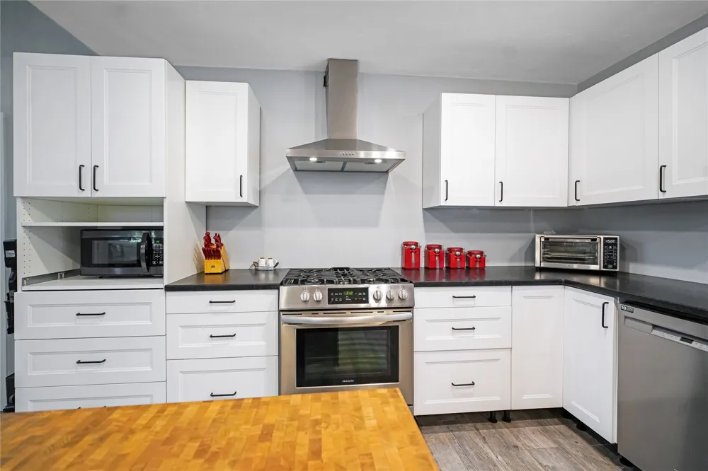 2228 W Holly Trail Holly Lake Ranch, TX 75765