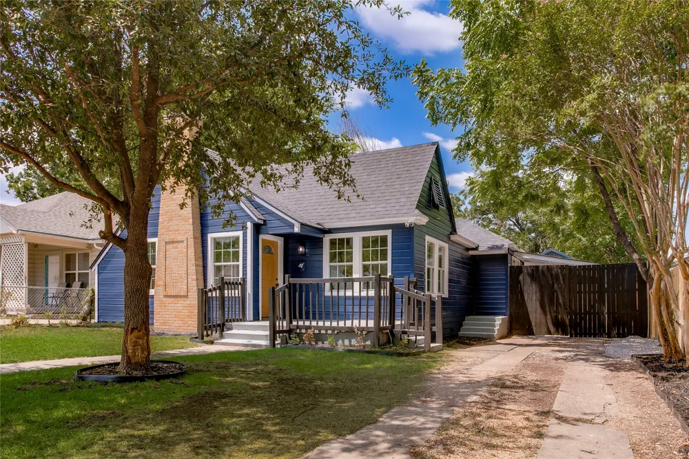 2635 Gladstone Drive Dallas, TX 75211