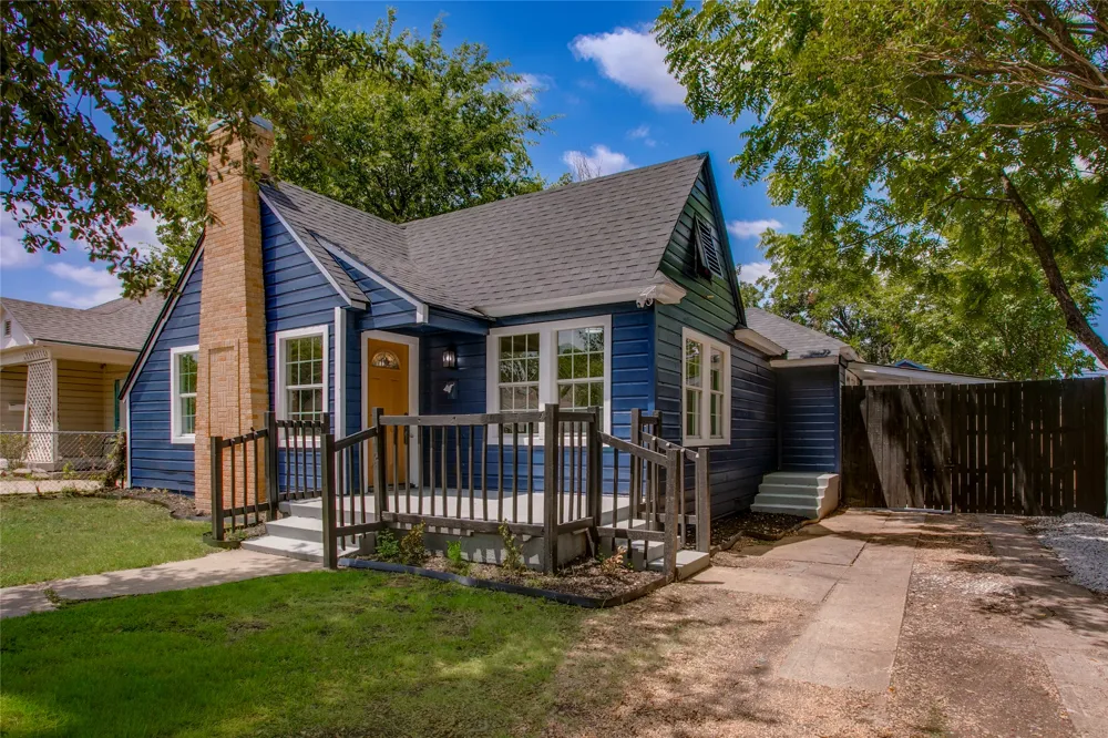 2635 Gladstone Drive Dallas, TX 75211