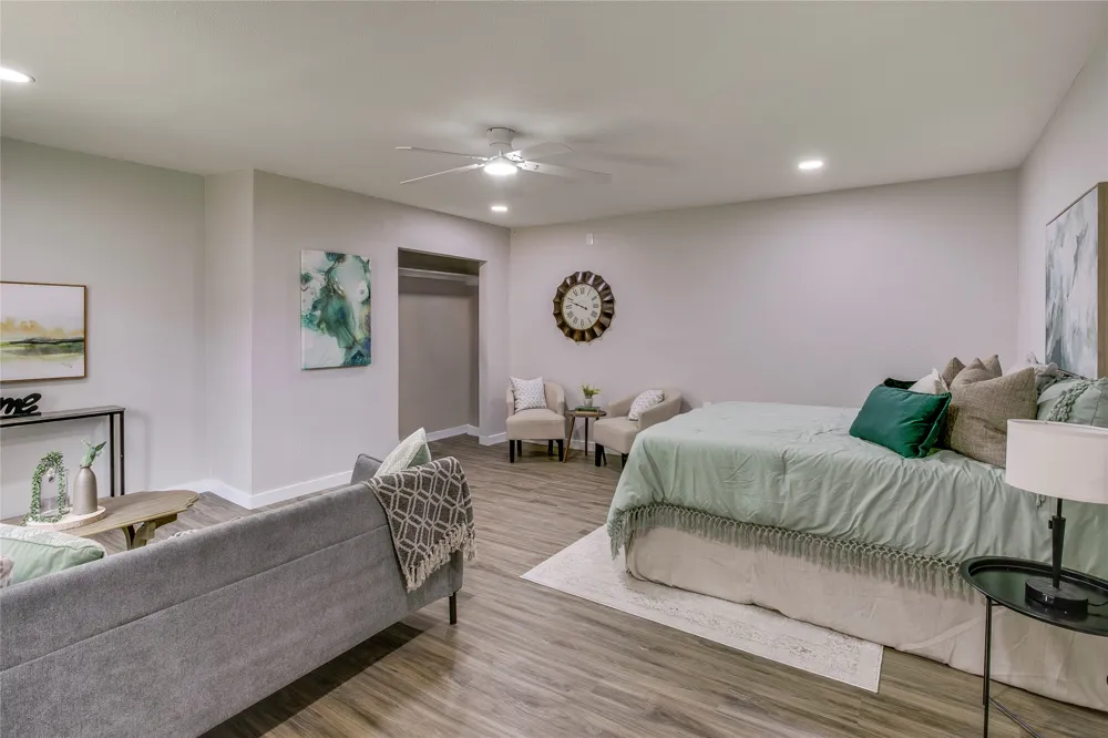 2635 Gladstone Drive Dallas, TX 75211