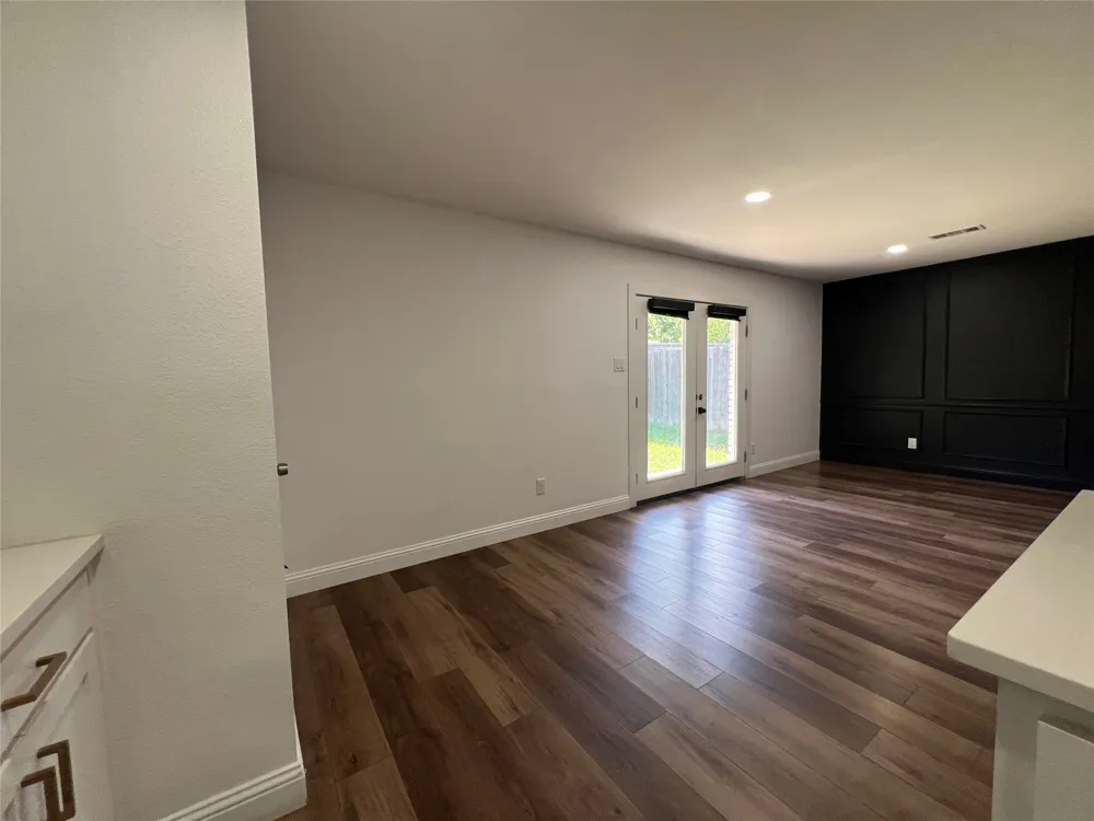 1809 Pilot Way Garland, TX 75040