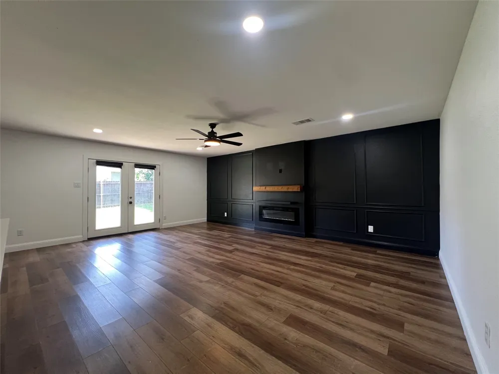 1809 Pilot Way Garland, TX 75040