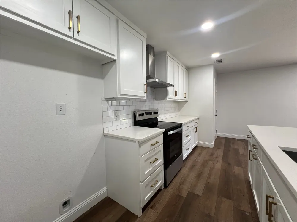1809 Pilot Way Garland, TX 75040