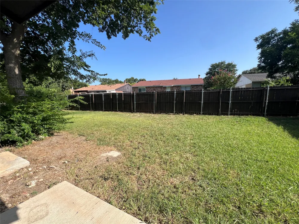 1809 Pilot Way Garland, TX 75040