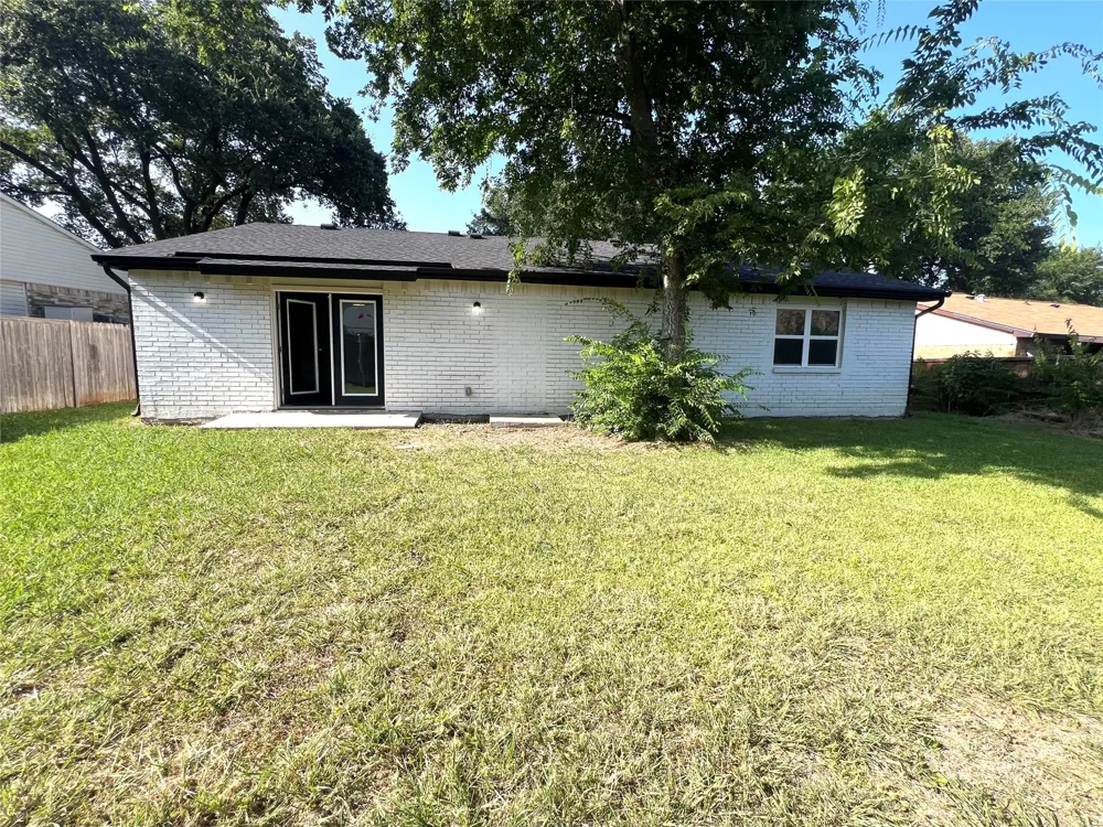 1809 Pilot Way Garland, TX 75040
