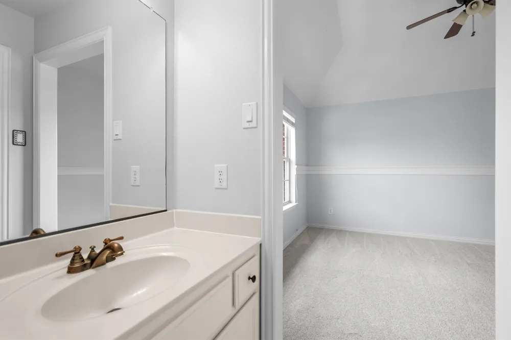 9161 Cedar Ridge Lantana, TX 76226