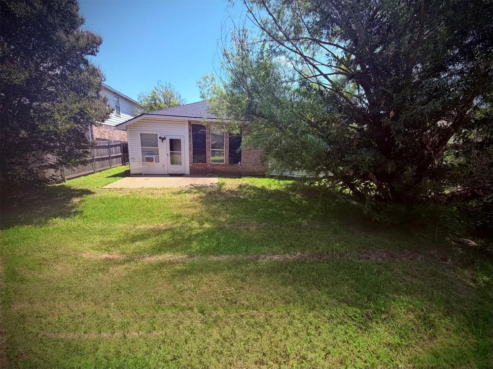 3203 Blue Jay Drive Corinth, TX 76210
