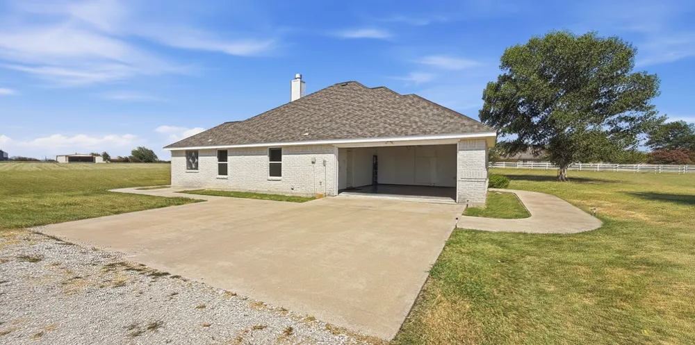 340 Red Baron Drive Rhome, TX 76078