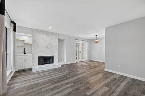 6646 E Lovers Lane #911