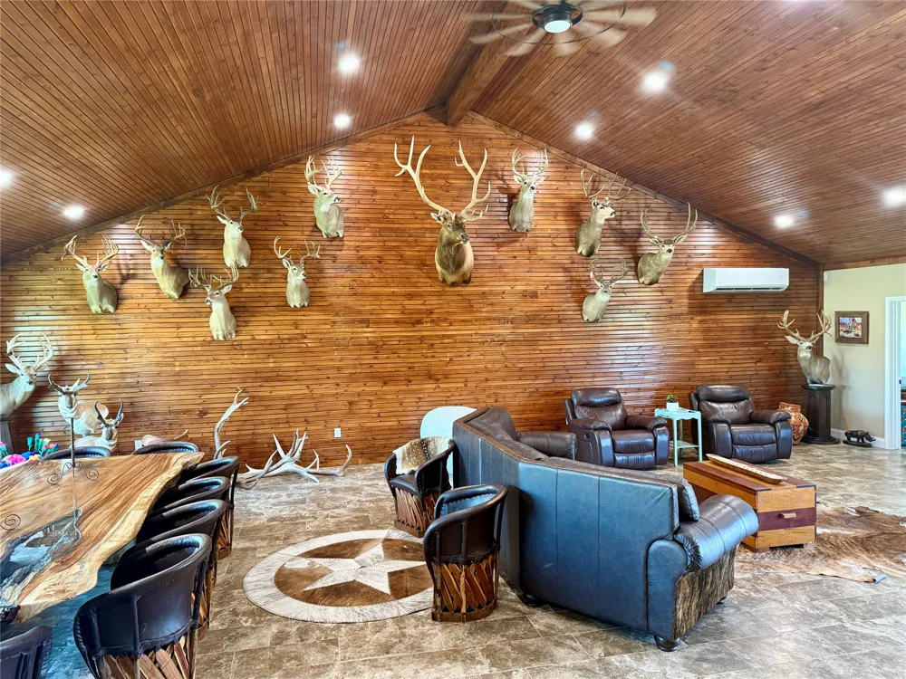 2553 Stonewall Valley Christoval, TX 76935