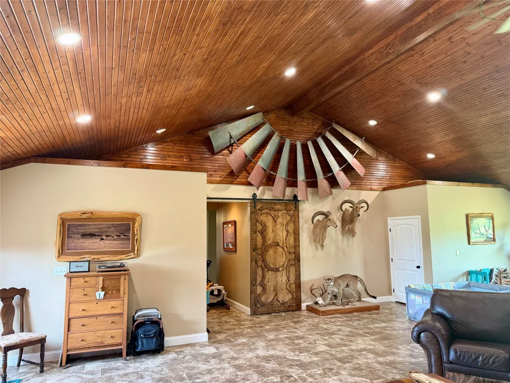 2553 Stonewall Valley Christoval, TX 76935