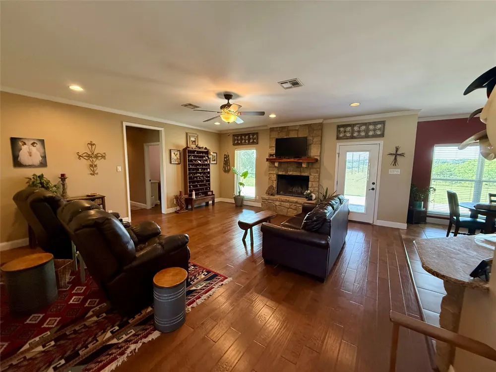 2553 Stonewall Valley Christoval, TX 76935