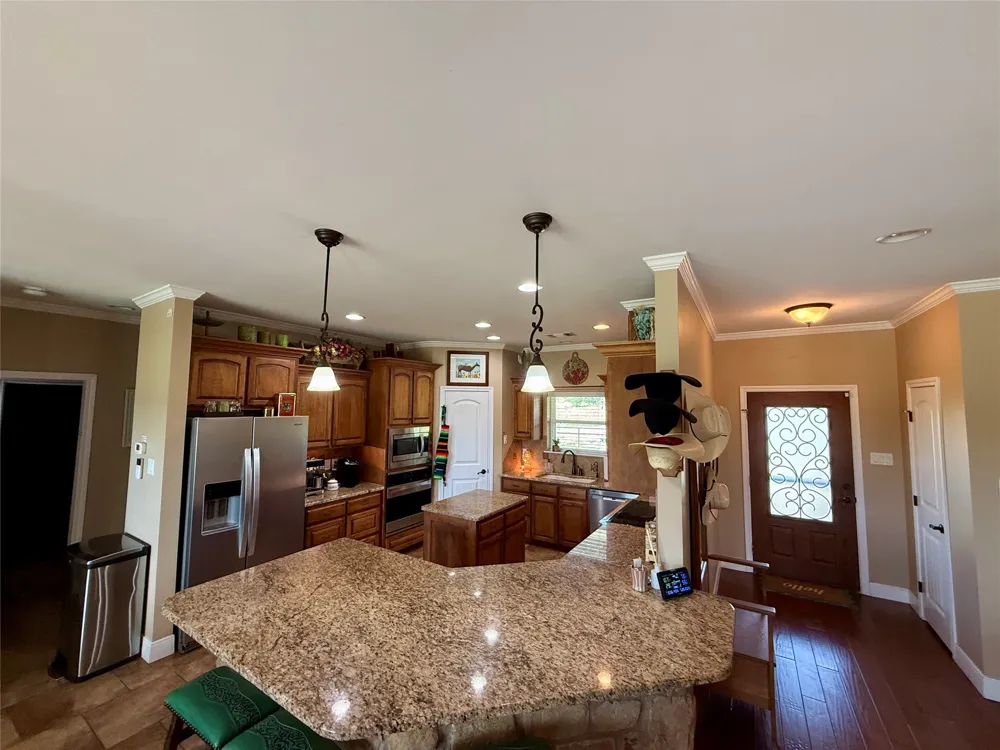 2553 Stonewall Valley Christoval, TX 76935