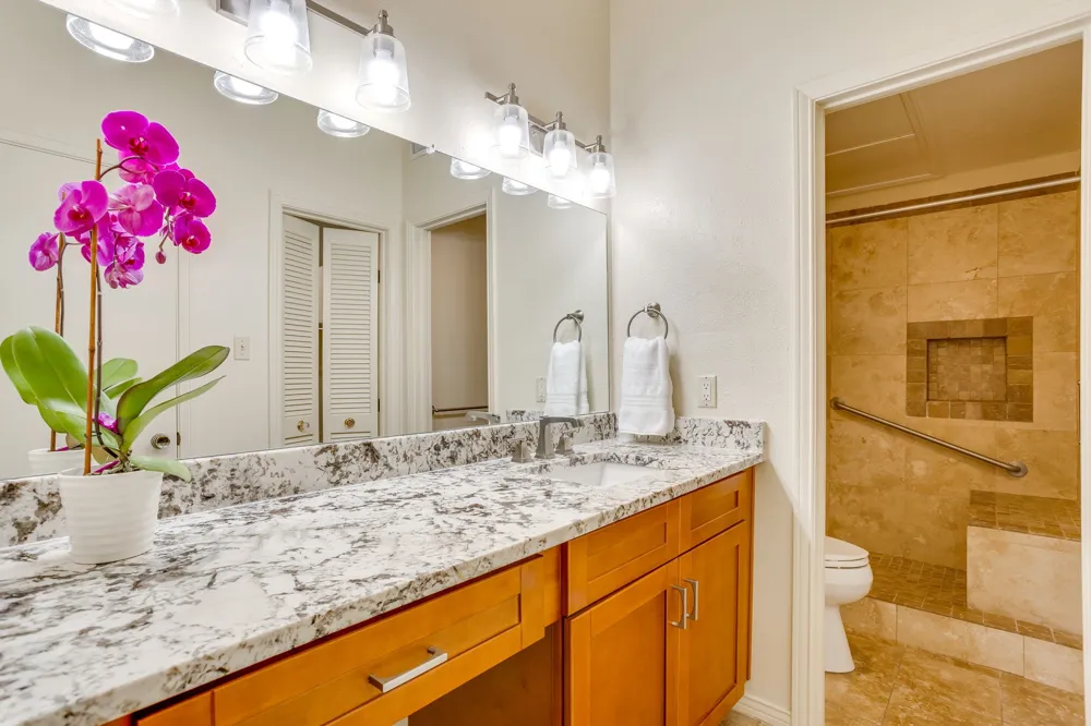 4403 S Bellaire Drive #123 Fort Worth, TX 76109