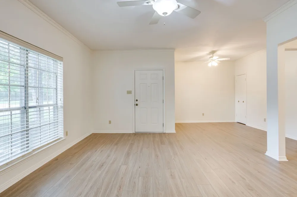 4403 S Bellaire Drive #123 Fort Worth, TX 76109