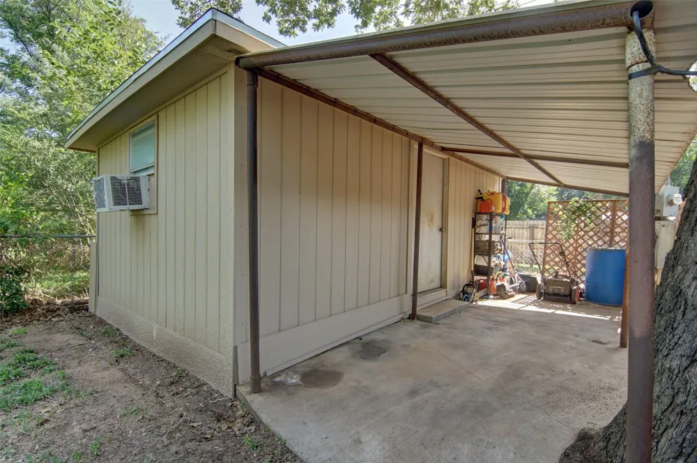 825 Elm Street Graham, TX 76450