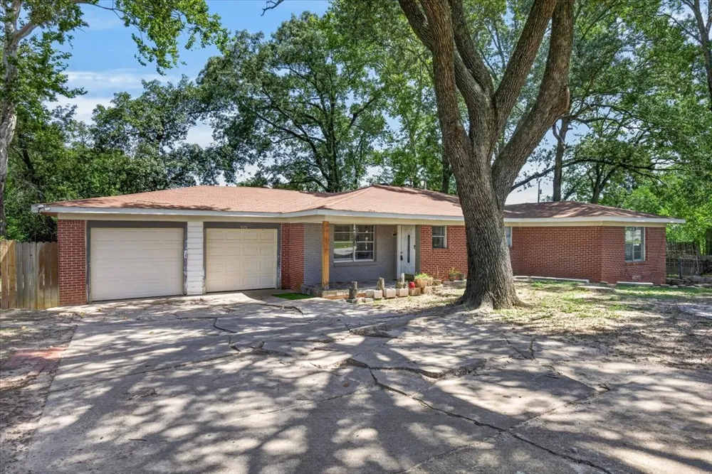 925 Maryland Drive Athens, TX 75751