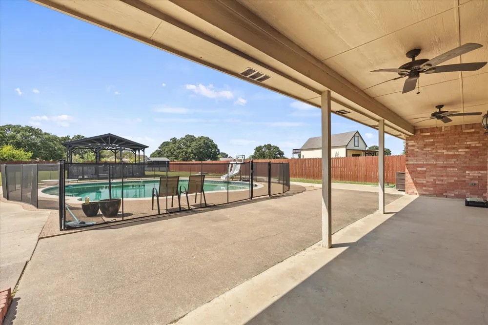 1089 Oak Hollow Lane Combine, TX 75159