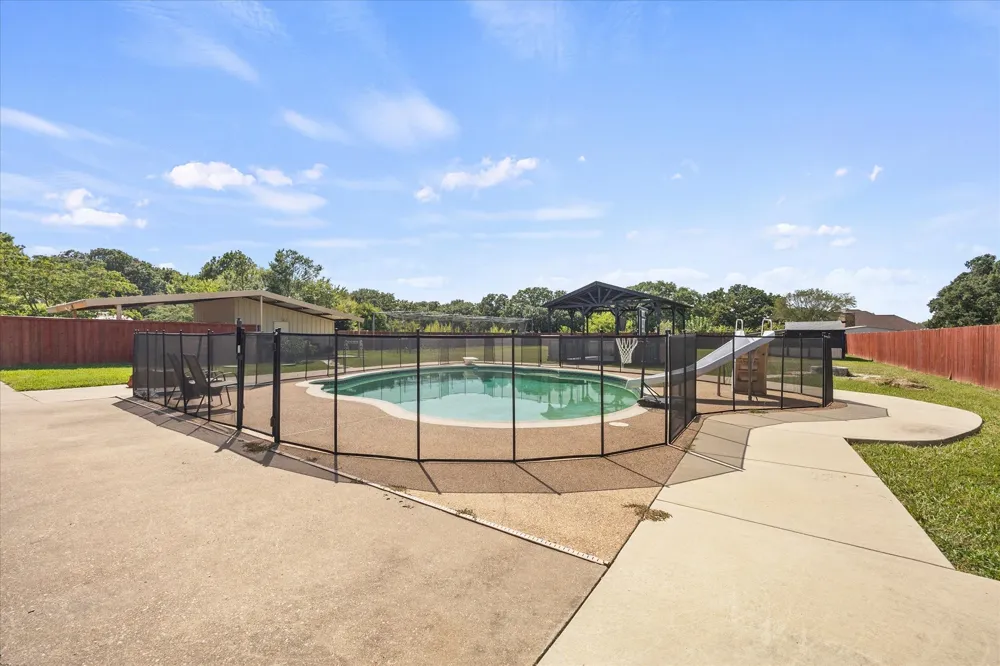 1089 Oak Hollow Lane Combine, TX 75159