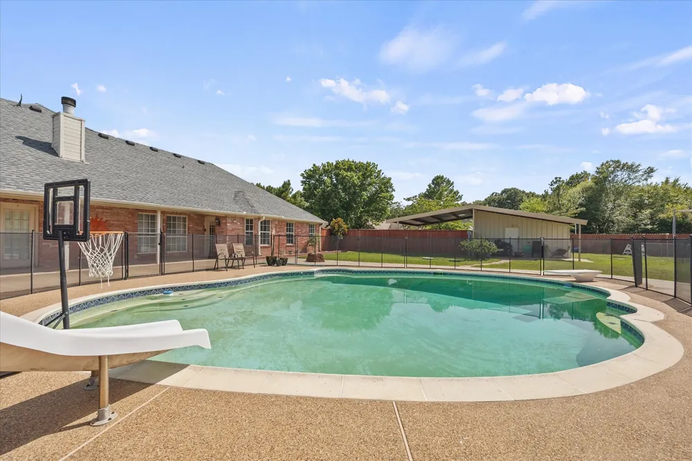 1089 Oak Hollow Lane Combine, TX 75159